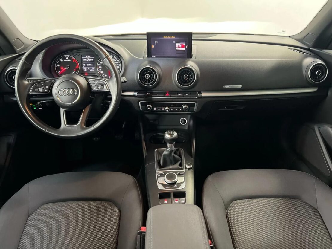 Audi A3 1.6 TDI 116cv Design 12