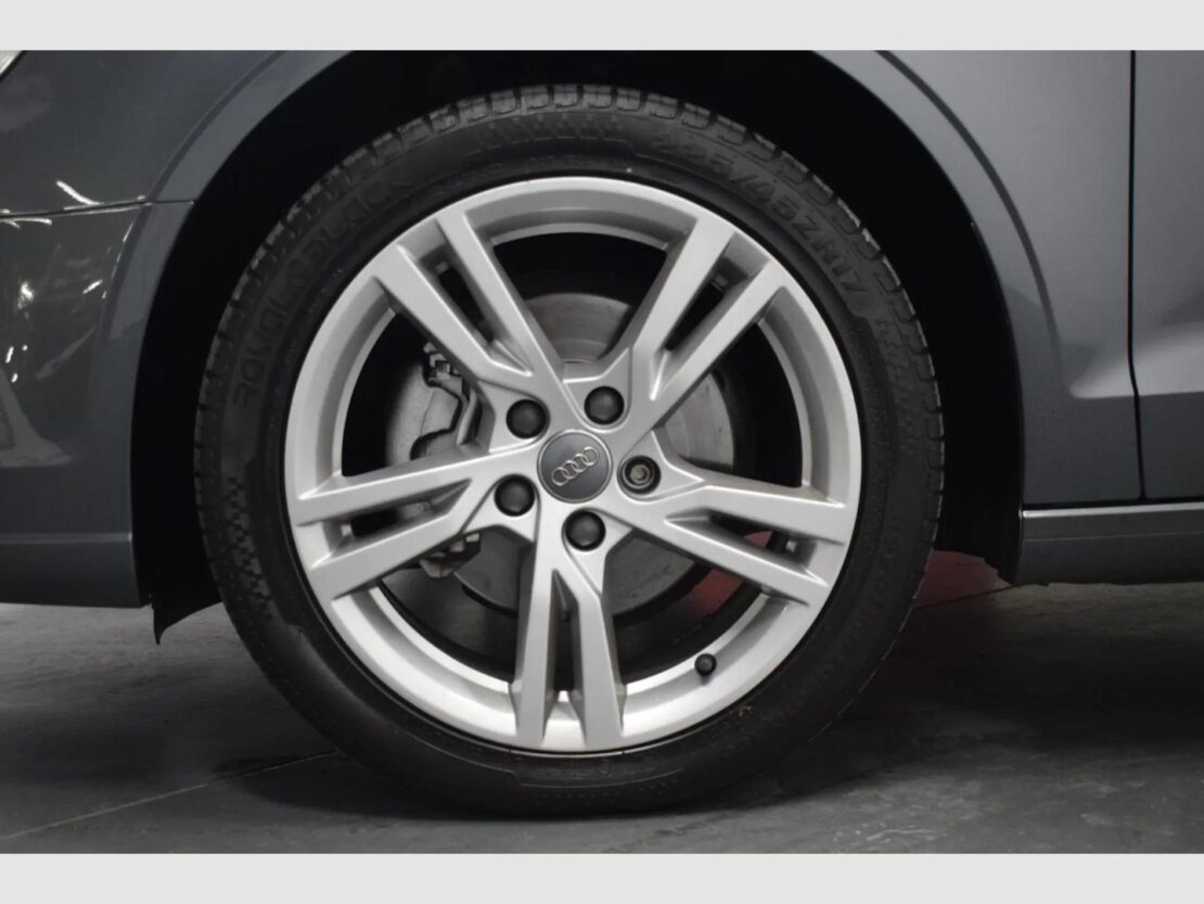 Audi A3 1.6 TDI 116cv Design 24