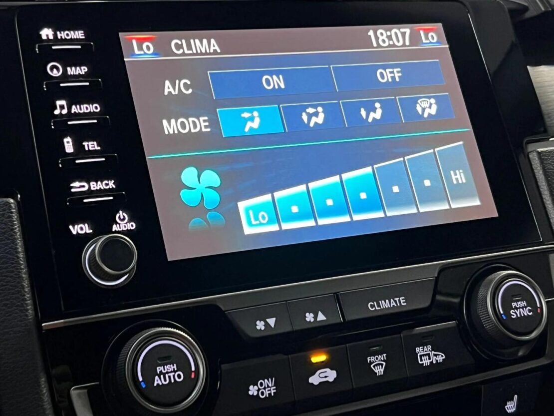 Honda Civic 1.0 i-VTEC TURBO CVT ELEGANCE NAVI 12
