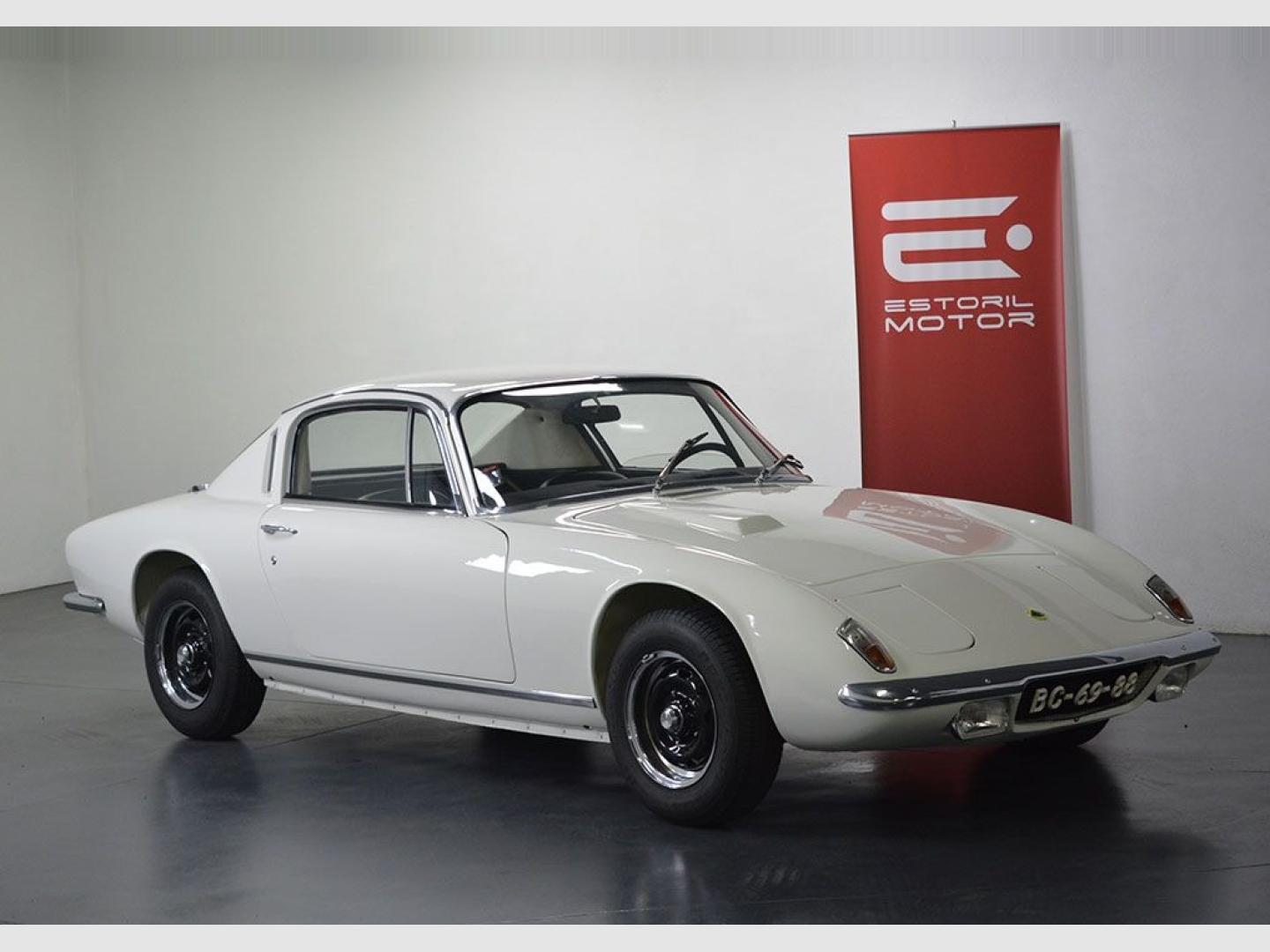 Lotus 2-Eleven Elan