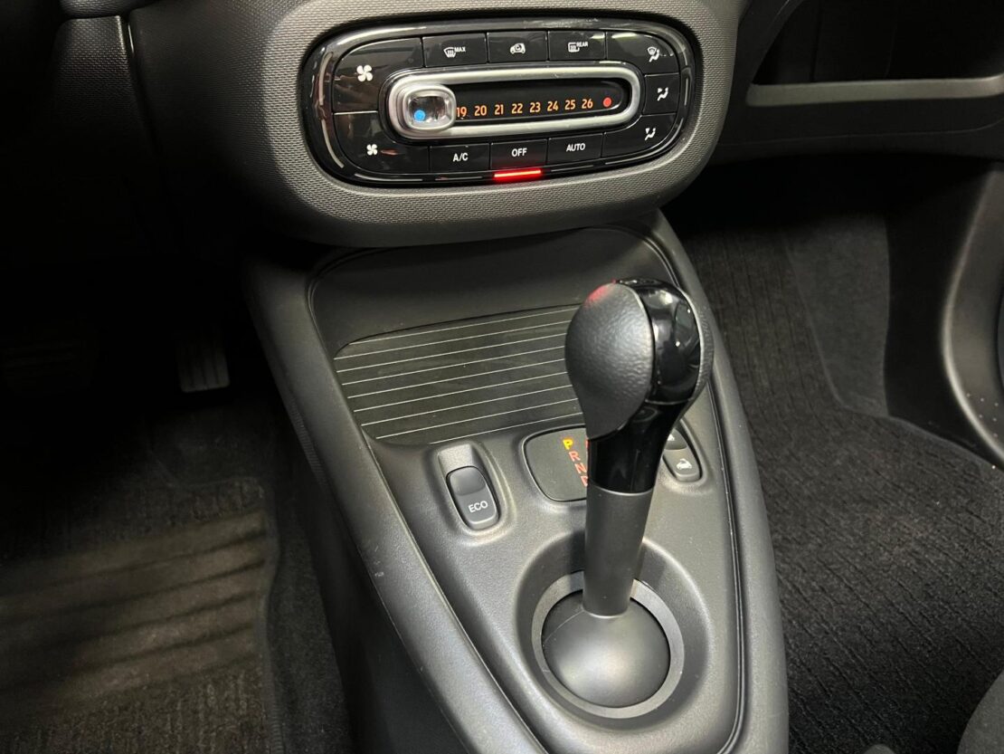 Smart Fortwo EQ passion 17