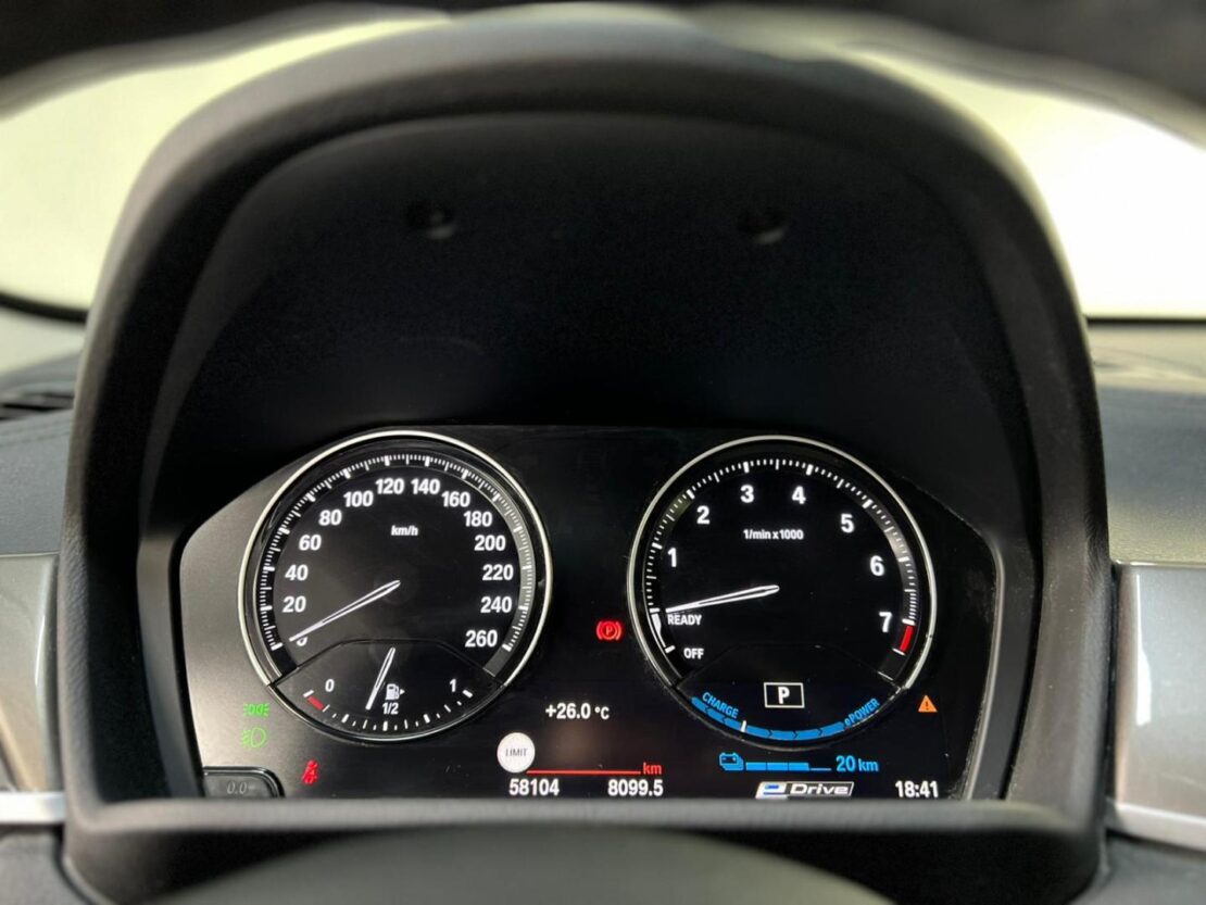 BMW X1 xDrive25e X Line 11