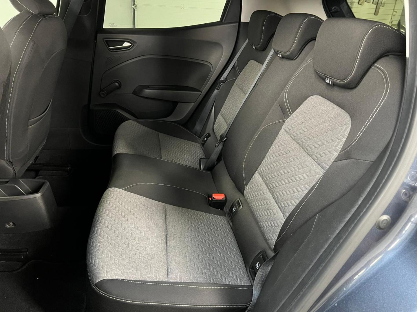 Renault Clio TCe 90 Limited (imagem 25) Renault Clio TCe 90 Limited (imagem 25)