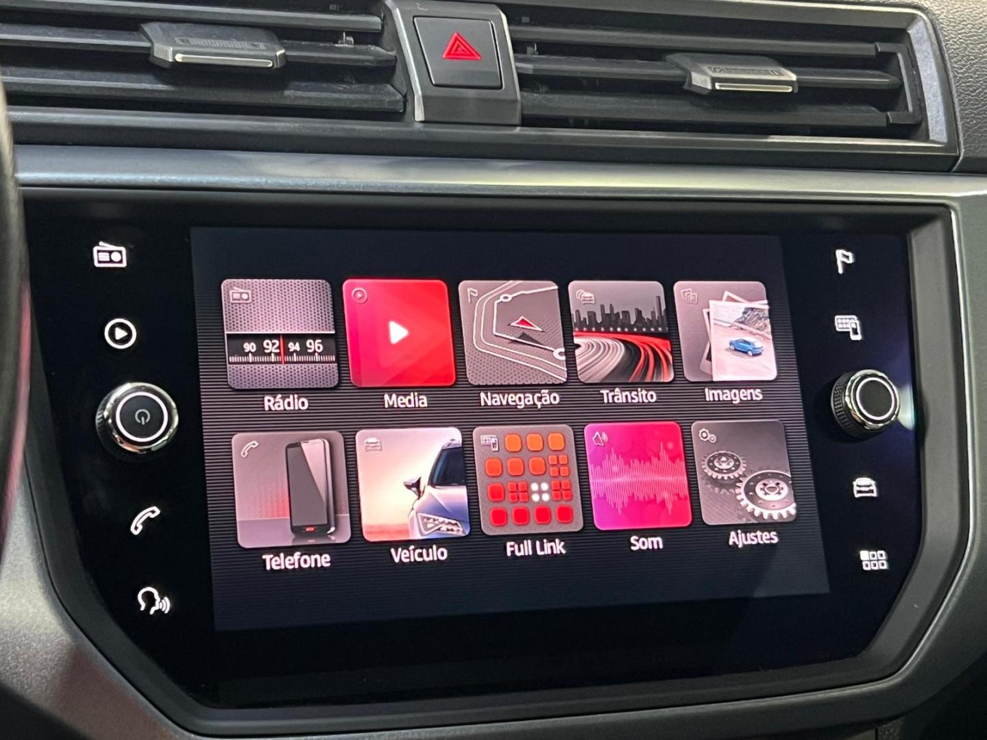 SEAT Arona 1.0 TSI STYLE DSG 7v (imagem 32) SEAT Arona 1.0 TSI STYLE DSG 7v (imagem 32)