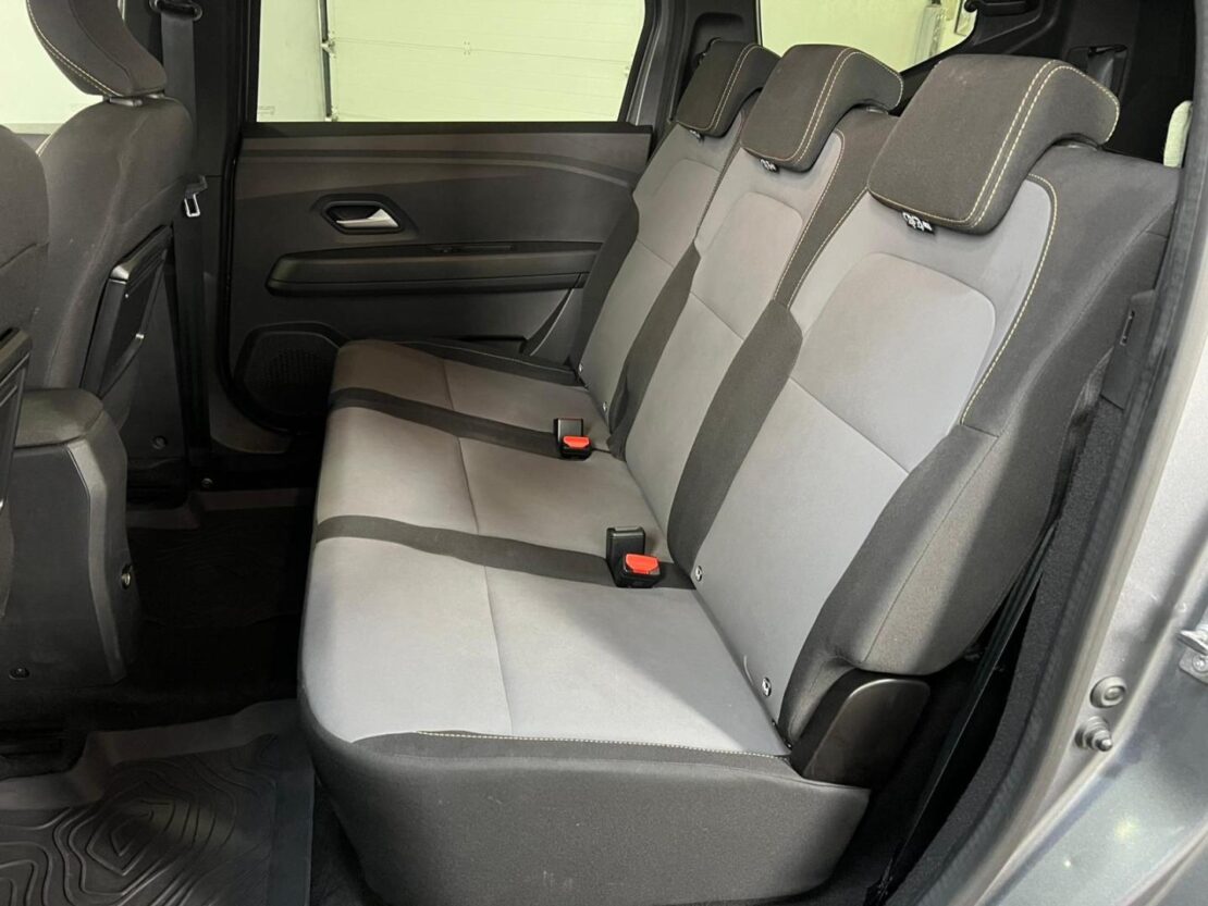 Dacia Jogger ECO-G 100 Bi-Fuel Essential 7 lugares 7