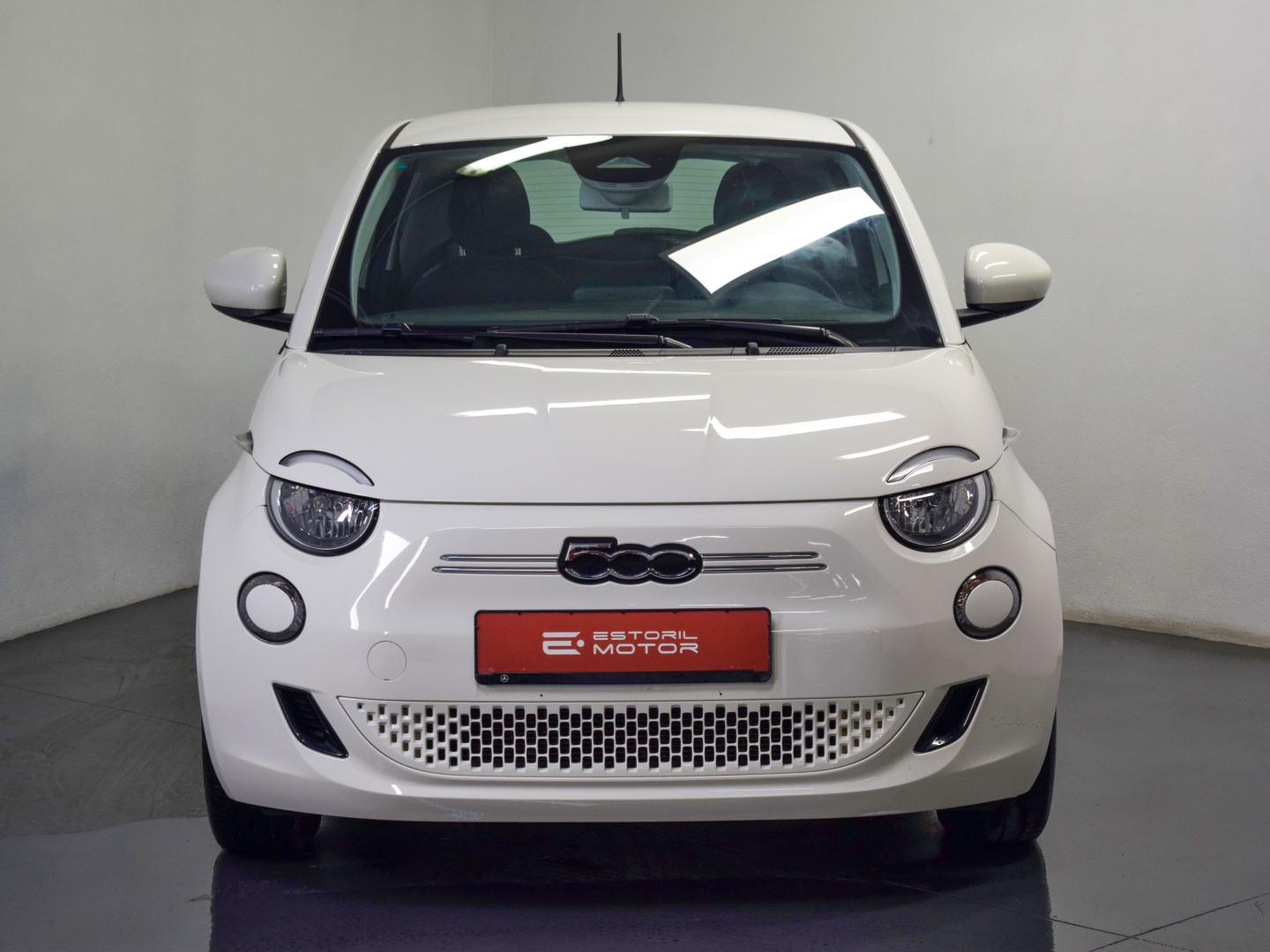 Fiat 500e Elétrico 70kW 95cv Action (imagem 17) Fiat 500e Elétrico 70kW 95cv Action (imagem 17)