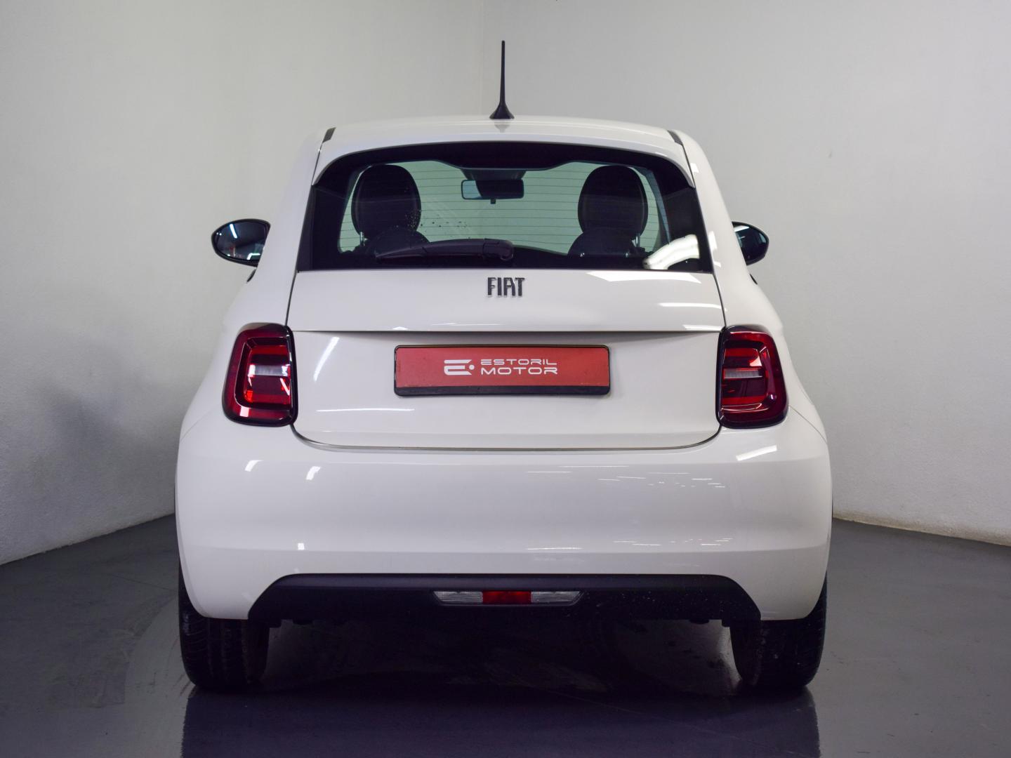 Fiat 500e Elétrico 70kW 95cv Action (imagem 19) Fiat 500e Elétrico 70kW 95cv Action (imagem 19)