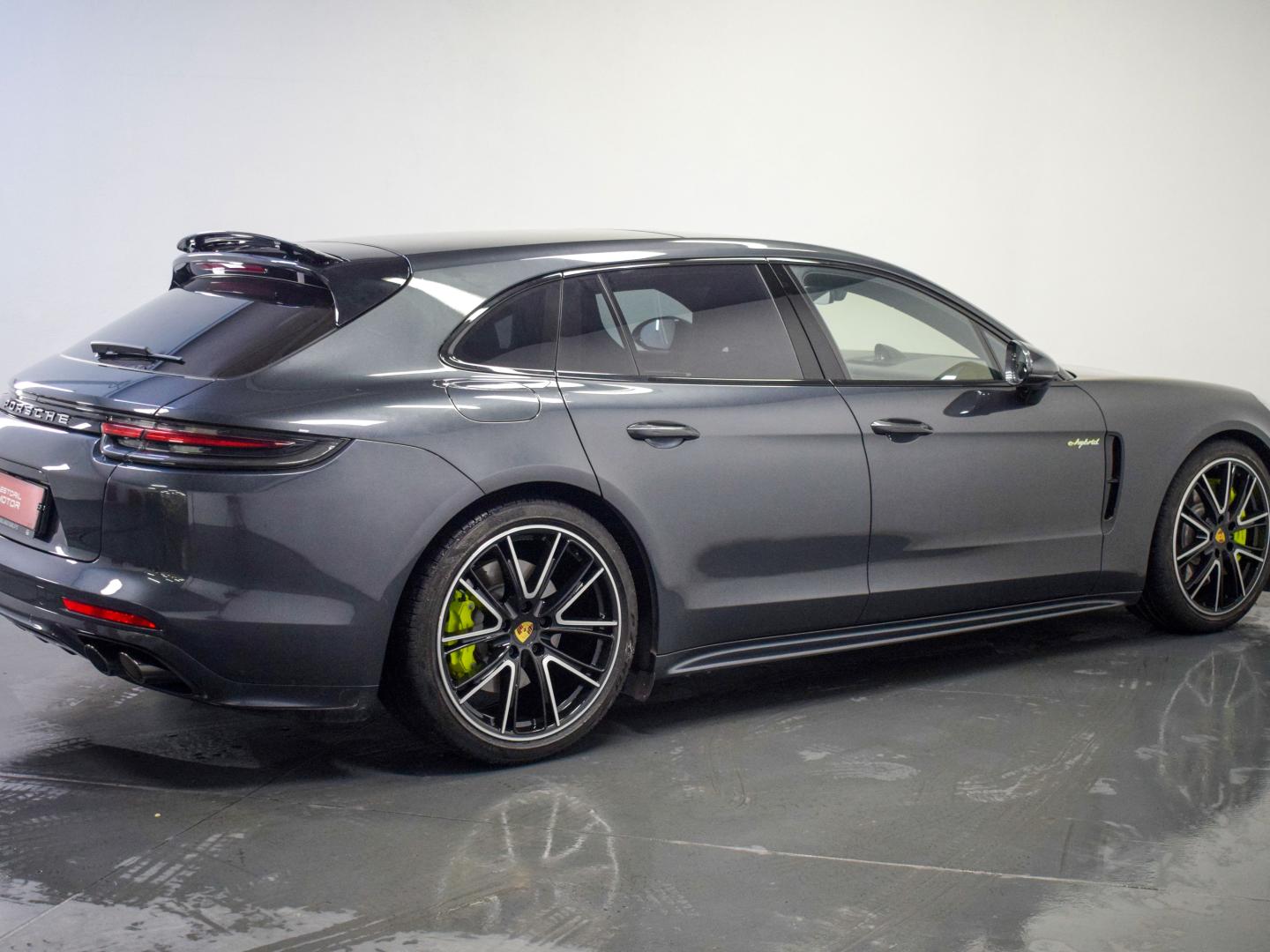 Porsche Panamera 2.9 4 E-Hybrid Sport Turismo (imagem 30) Porsche Panamera 2.9 4 E-Hybrid Sport Turismo (imagem 30)