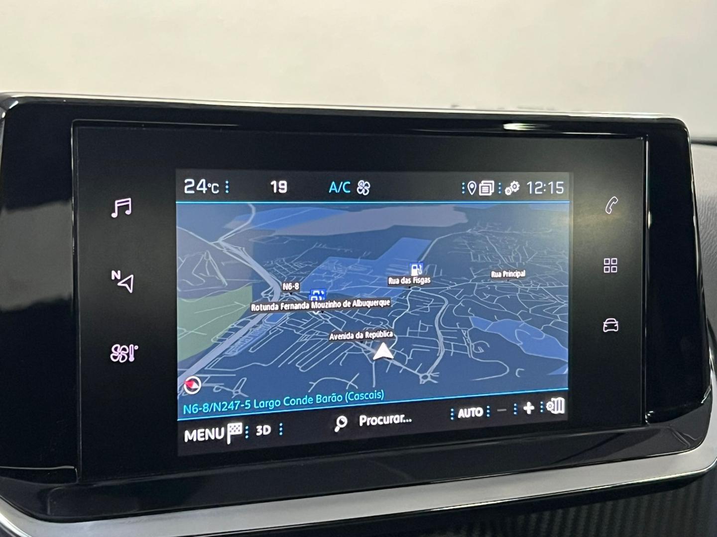 Peugeot 2008 1.2 PureTech 100cv Active Pack (imagem 34) Peugeot 2008 1.2 PureTech 100cv Active Pack (imagem 34)