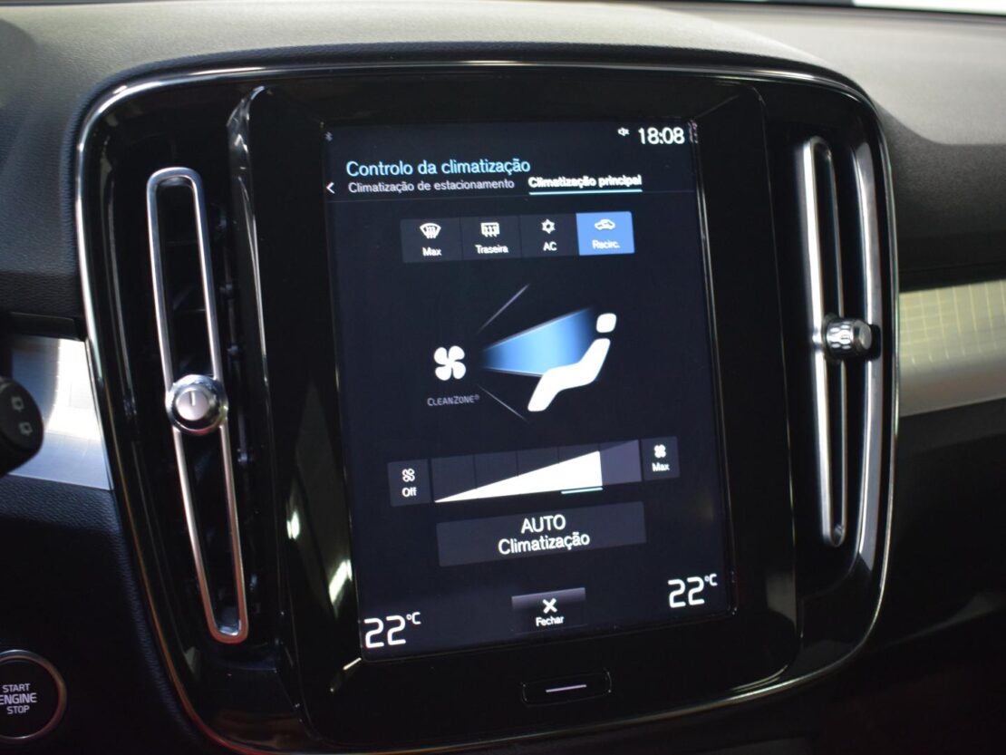 Volvo XC40 1.5 T4 211 PHEV Inscription 12