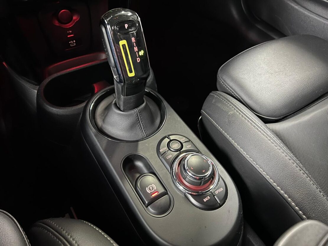 Mini Mini Cooper S E 17