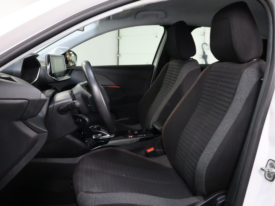 Peugeot 208 Active Business Versão Eléctrica 6