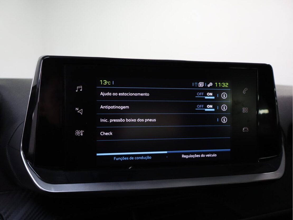 Peugeot 208 Active Business Versão Eléctrica 10