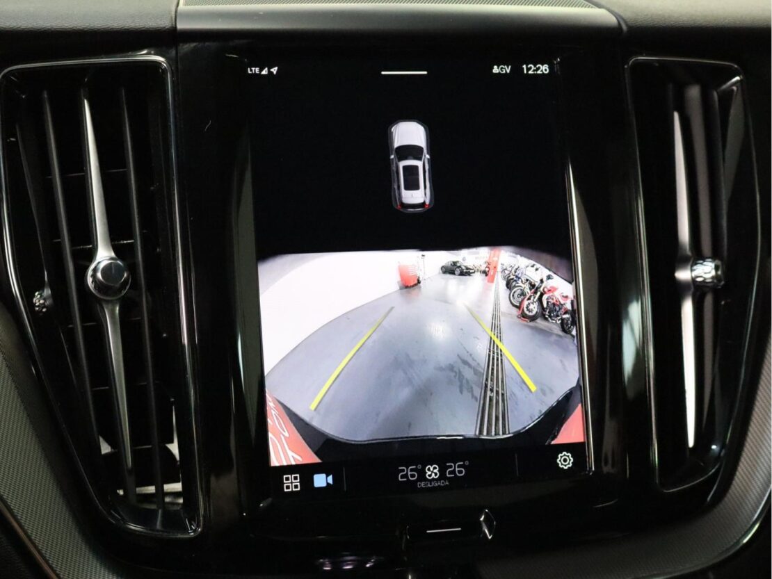 Volvo XC60 2.0 T6 PHEV Black Edition AWD 13