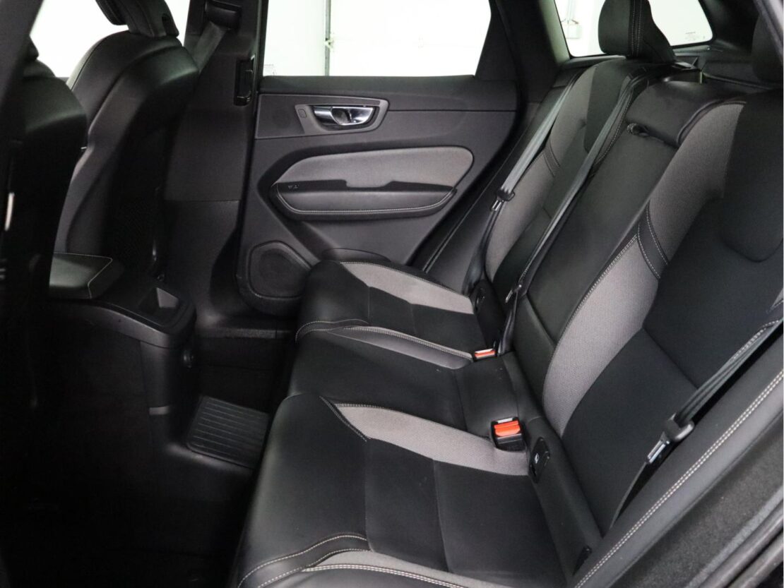 Volvo XC60 2.0 T6 PHEV Black Edition AWD 9