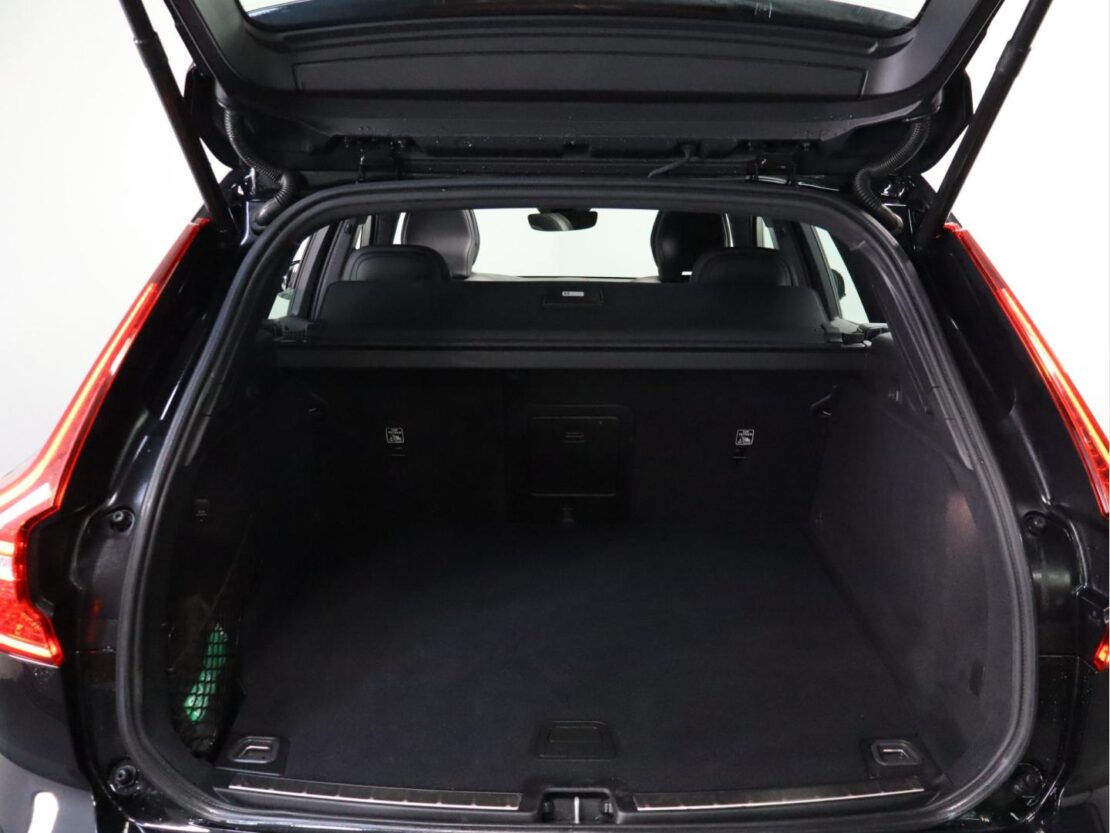 Volvo XC60 2.0 T6 PHEV Black Edition AWD 25