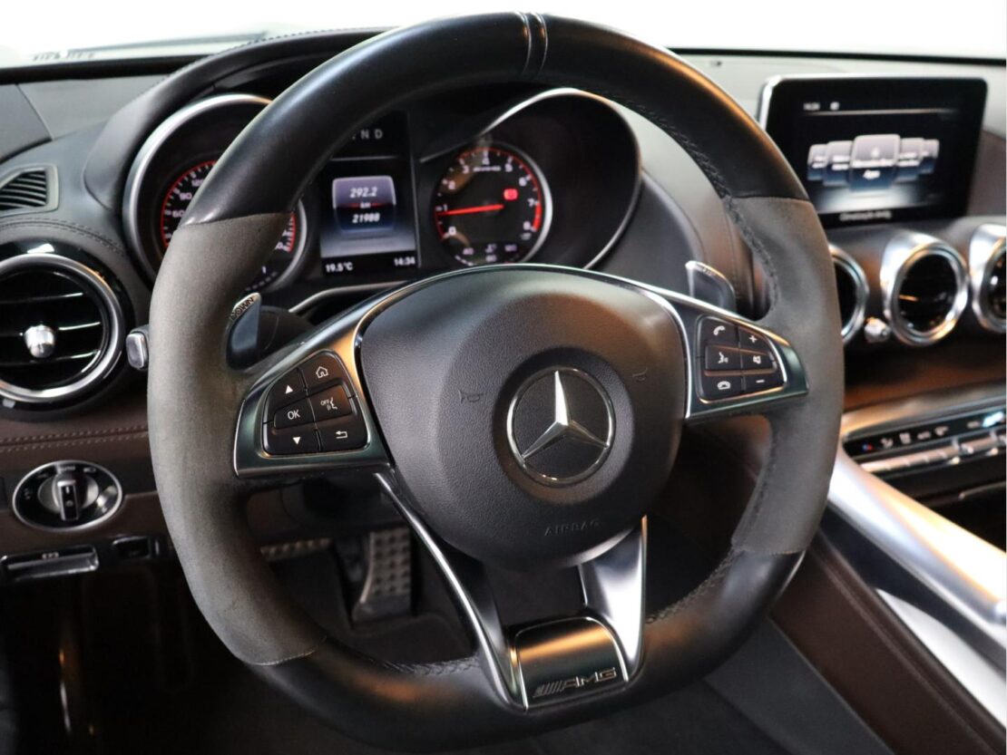 Mercedes Benz AMG-GT S 8