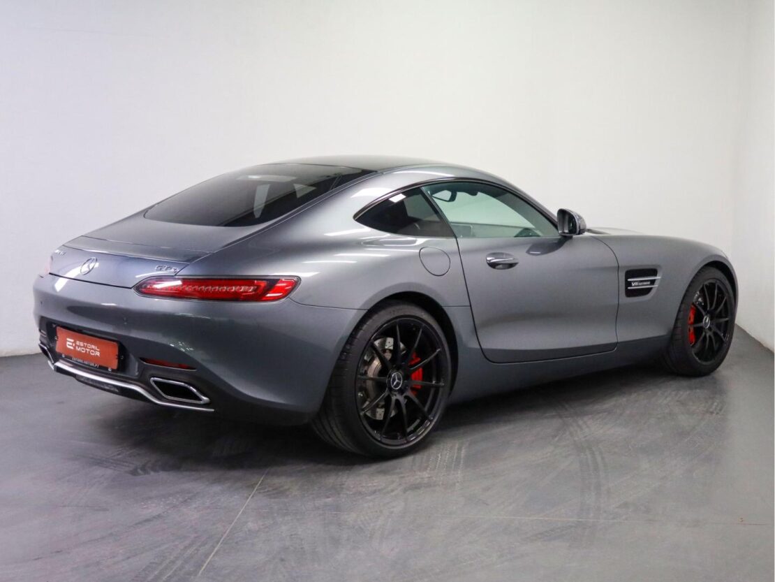 Mercedes Benz AMG-GT S 3