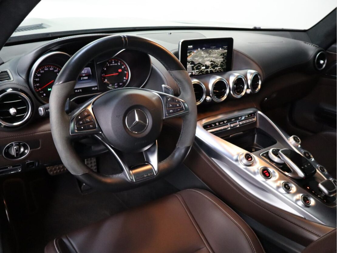 Mercedes Benz AMG-GT S 5