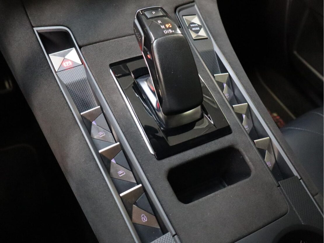 DS DS 7 Crossback E-Tense Performance Line EAT8 19