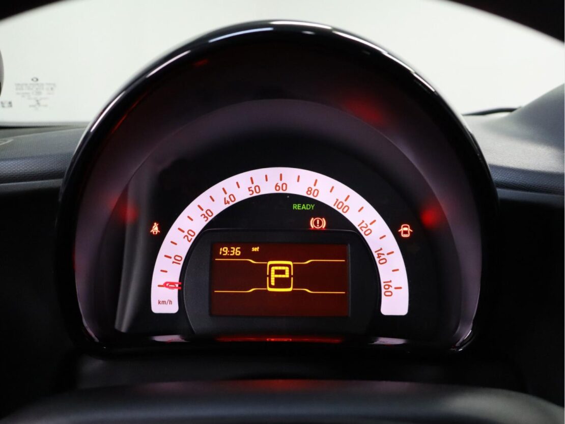 Smart Fortwo EQ passion 8