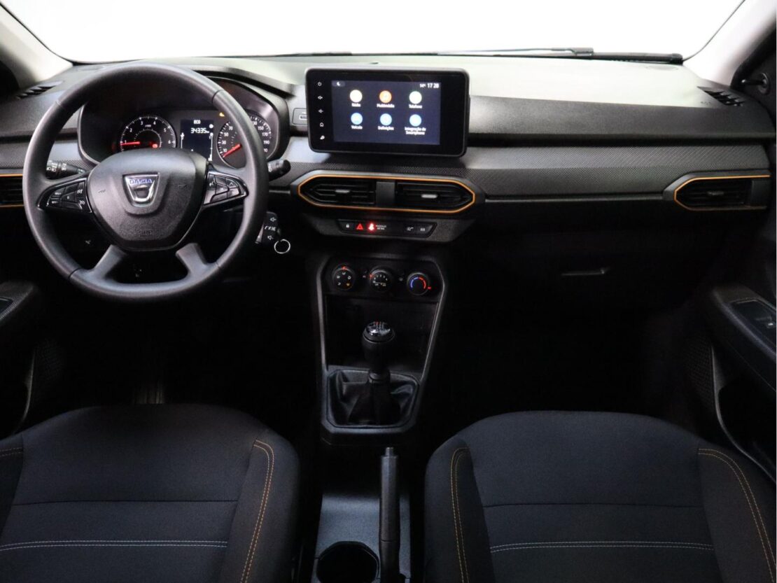 Dacia Sandero Stepway TCe 90 Essential 8