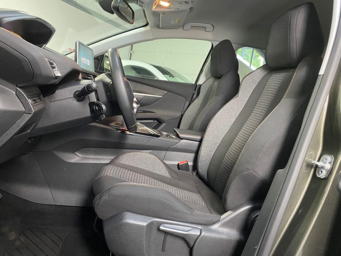 Peugeot 3008 1.5 BlueHDi Active 6