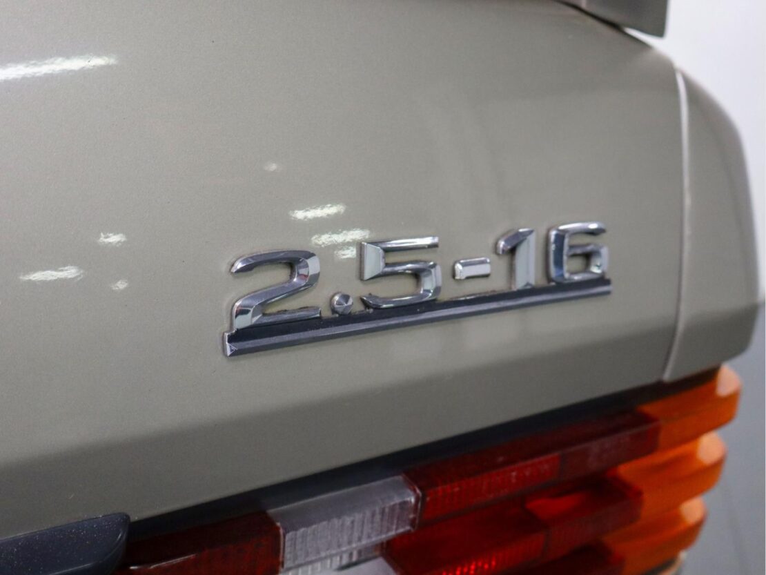 Mercedes Benz 190 E 2.5 16 16