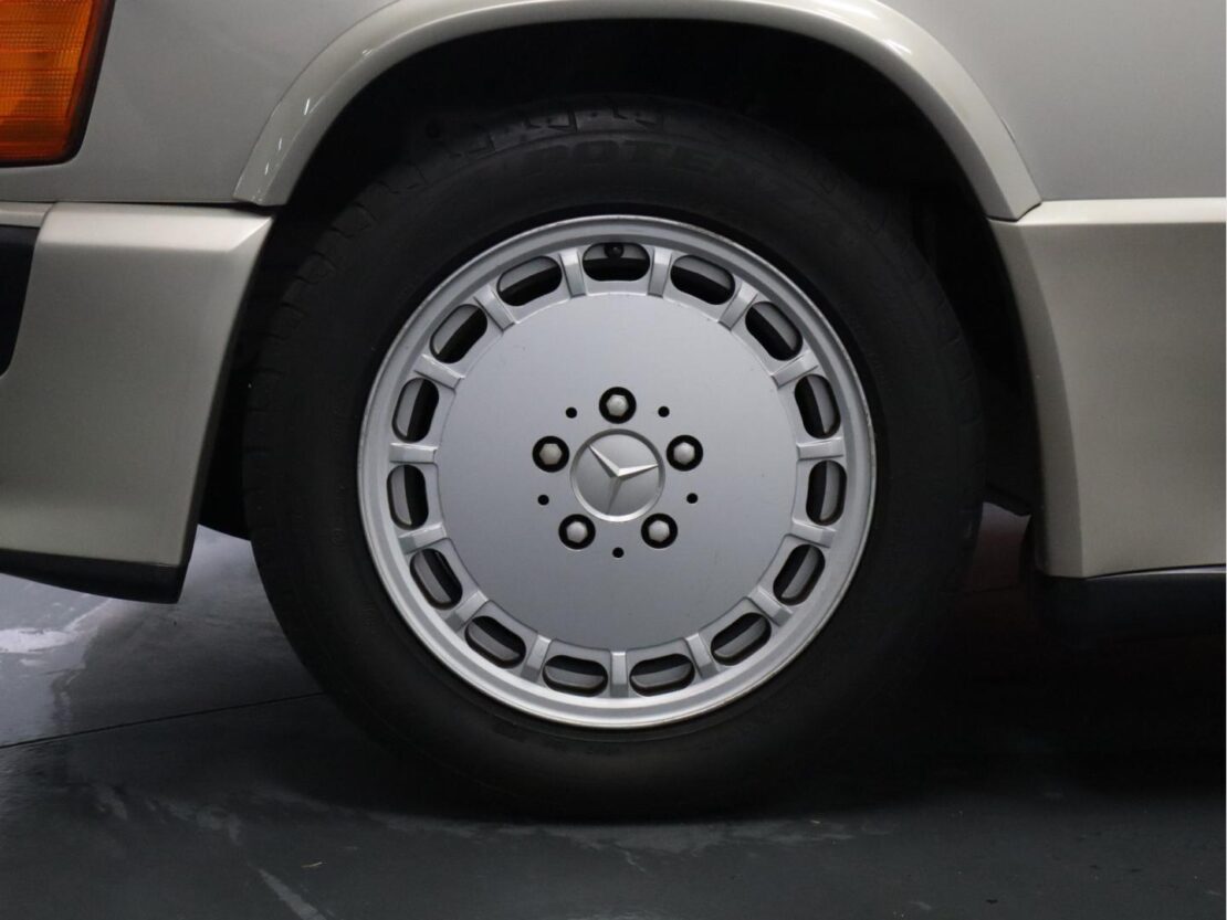 Mercedes Benz 190 E 2.5 16 18