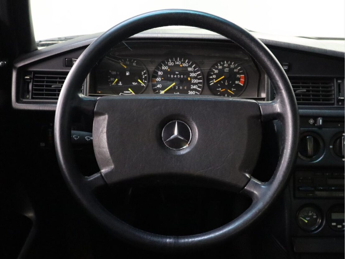 Mercedes Benz 190 E 2.5 16 9