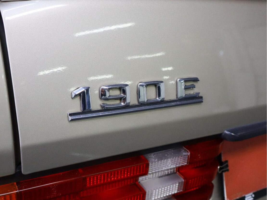 Mercedes Benz 190 E 2.5 16 15