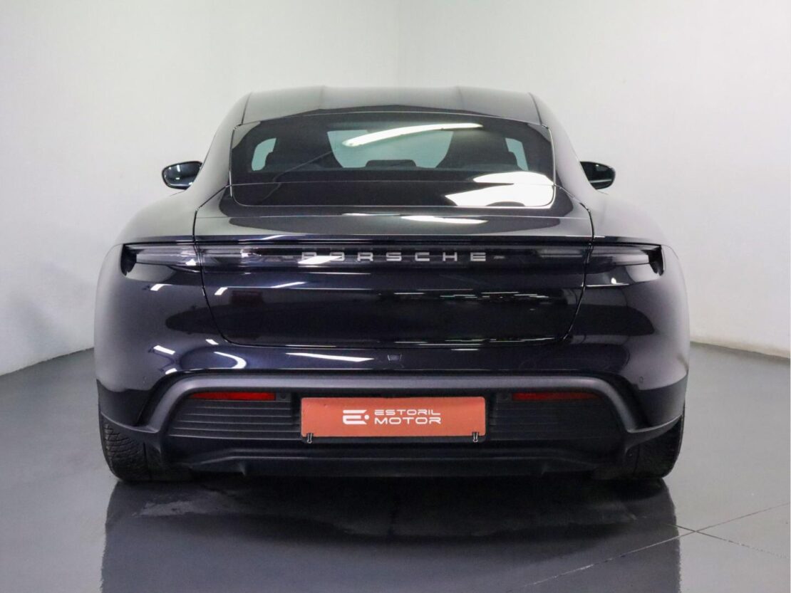 Porsche Taycan Standard 4