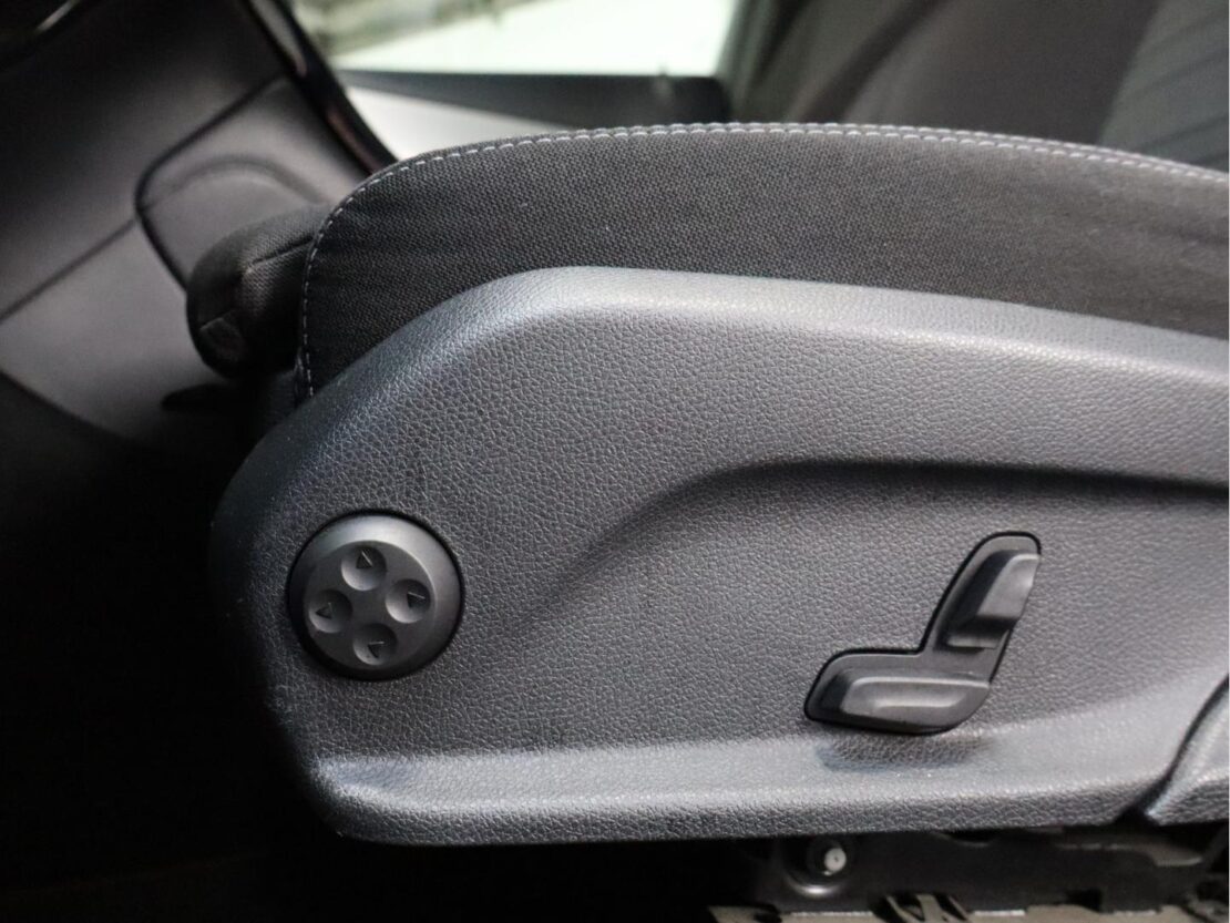 Mercedes Benz GLC SUV 300 e 4MATIC 7