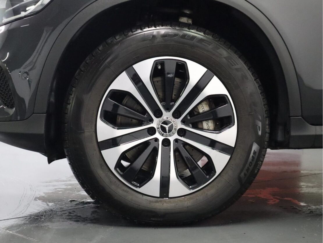 Mercedes Benz GLC SUV 300 de 4MATIC 28