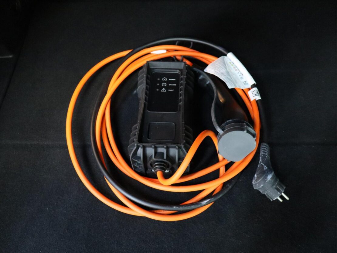 Peugeot 3008 1.6 Hybrid Allure e-EAT8 19