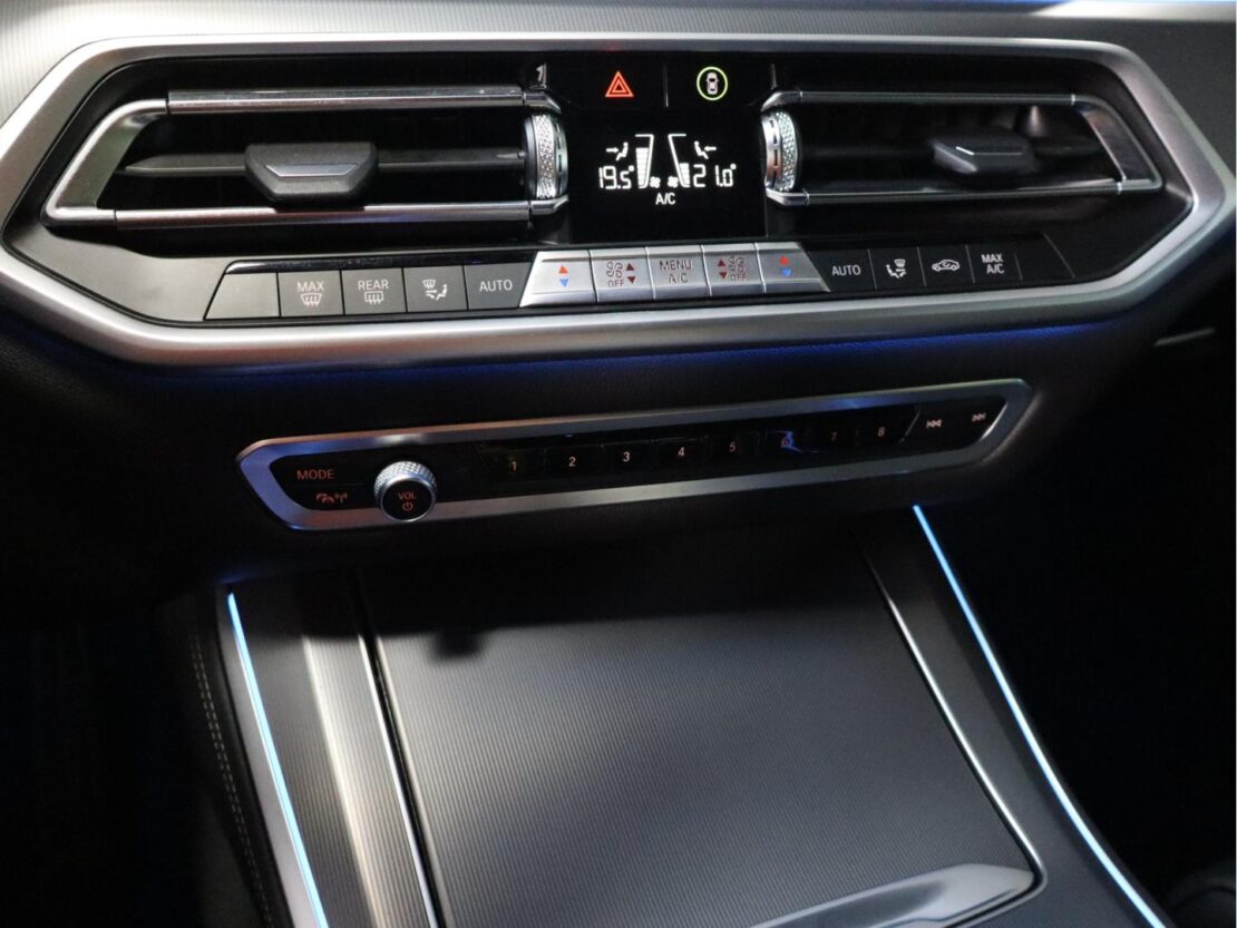 BMW X5 45 e xDrive Pack M 28