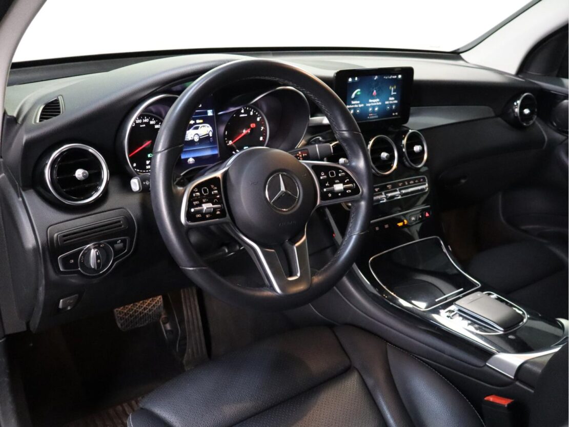 Mercedes Benz GLC SUV 300 e 4MATIC 5