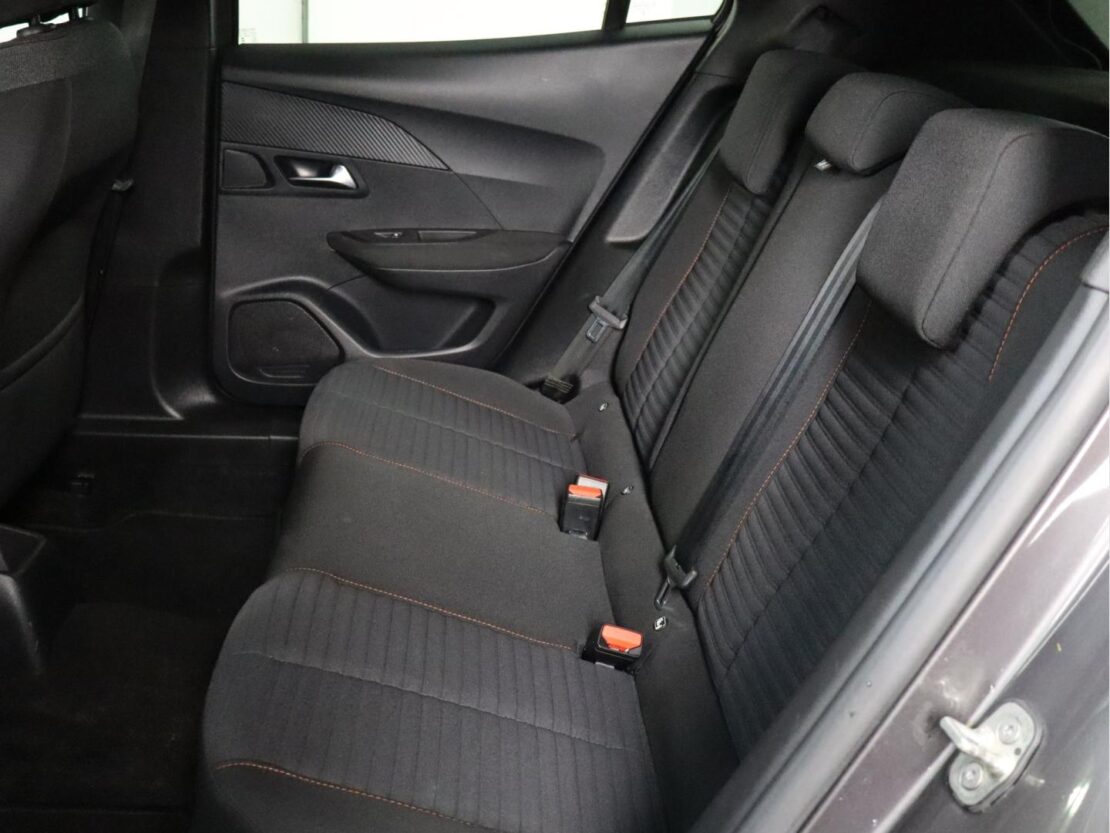 Peugeot 2008 1.5 BlueHDi  Active Pack EAT8 7