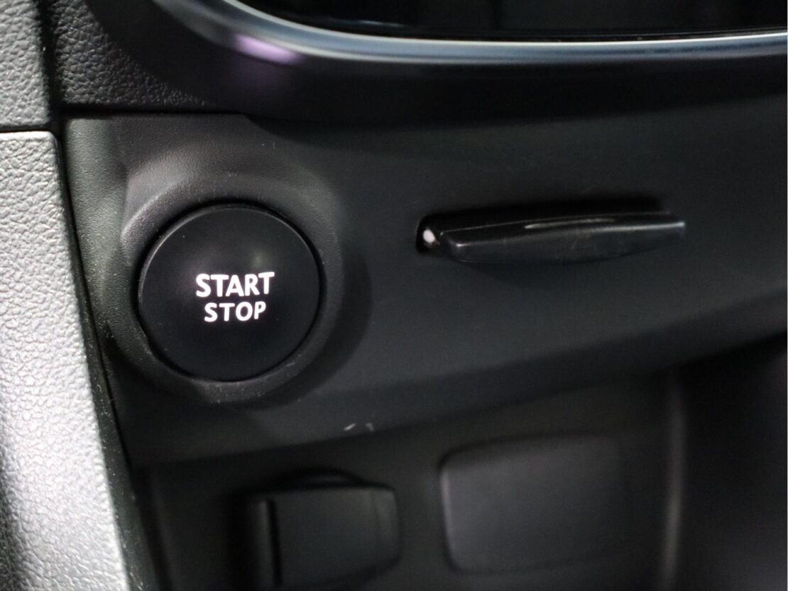 Renault Clio 0.9 TCe  Limited Sport Tourer 15