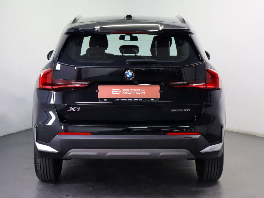 BMW X1 sDrive18i Auto 4