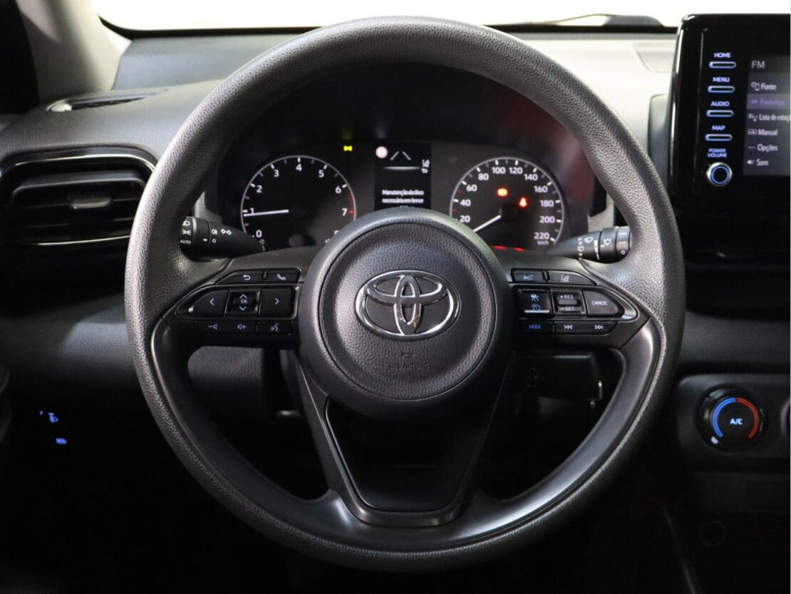 Toyota Yaris 1.0 Comfort 9