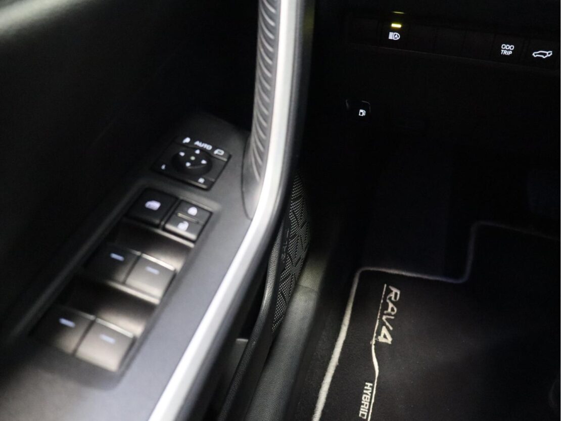 Toyota Rav4 2.5 HDF Comfort 16