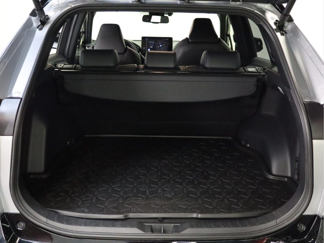 Toyota Rav4 2.5 HDF Comfort 18