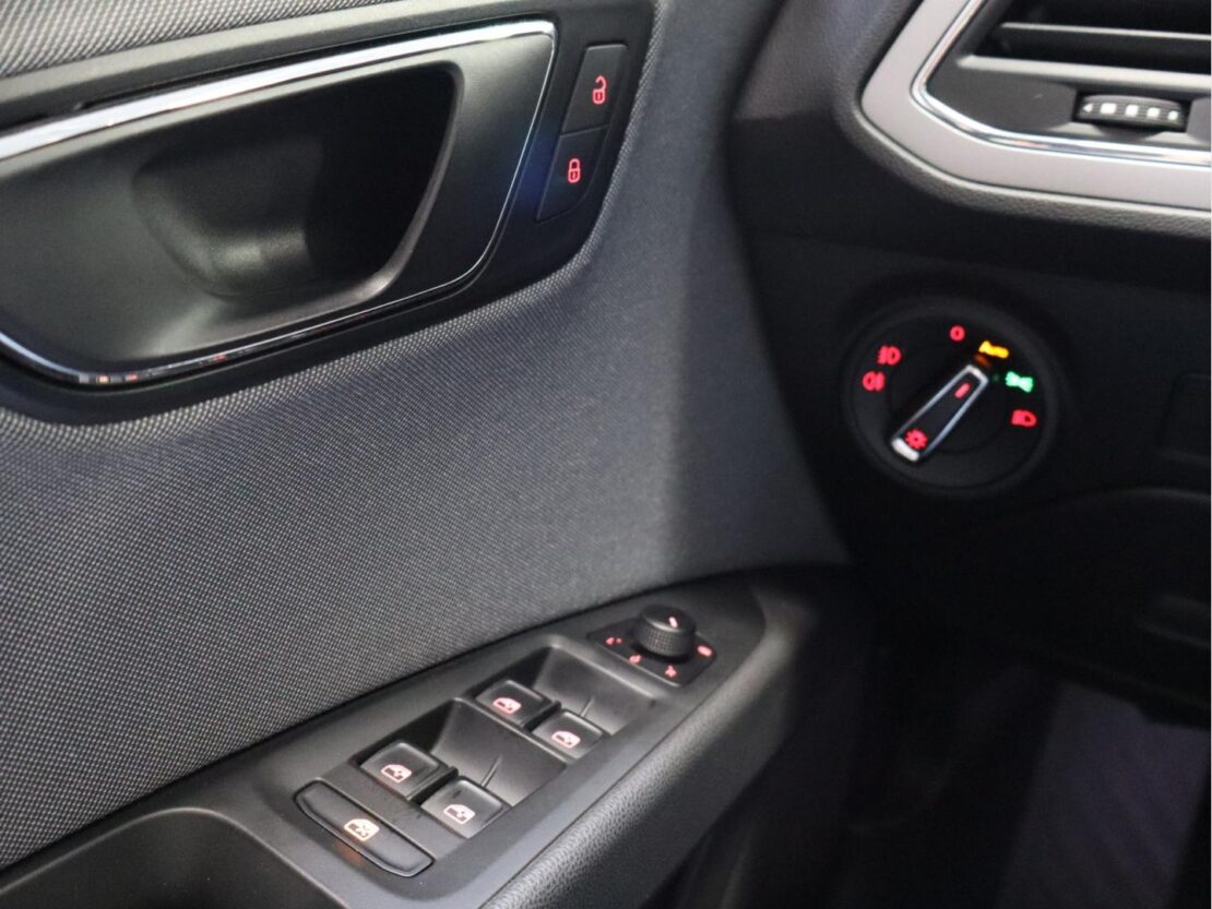 SEAT Leon 1.6 TDI Style S/S 19