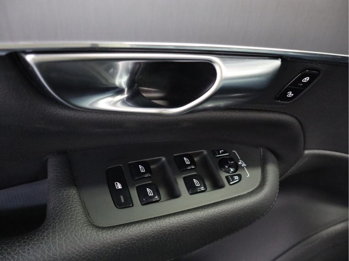 Volvo XC90 2.0 T8 PHEV Inscription AWD 19