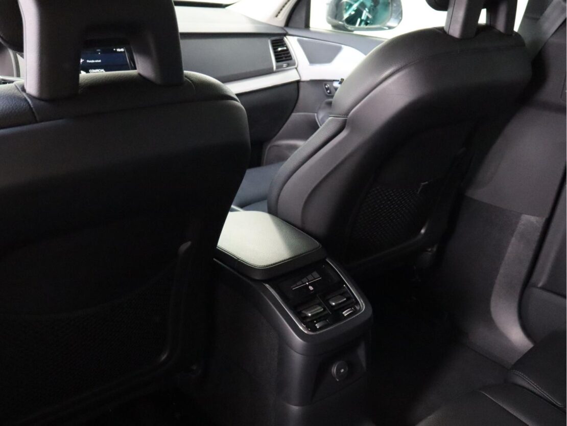 Volvo XC90 2.0 T8 PHEV Inscription AWD 8