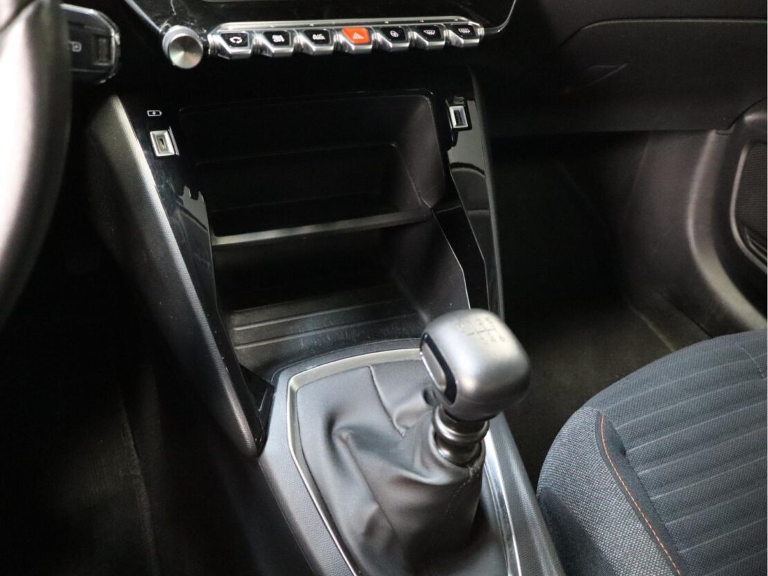 Peugeot 208 1.2 PureTech  Active Pack 16