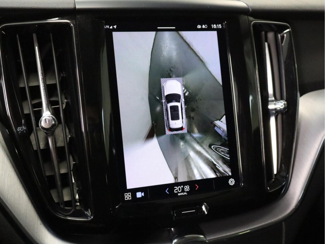 Volvo XC60 2.0 B4  Momentum Plus 11