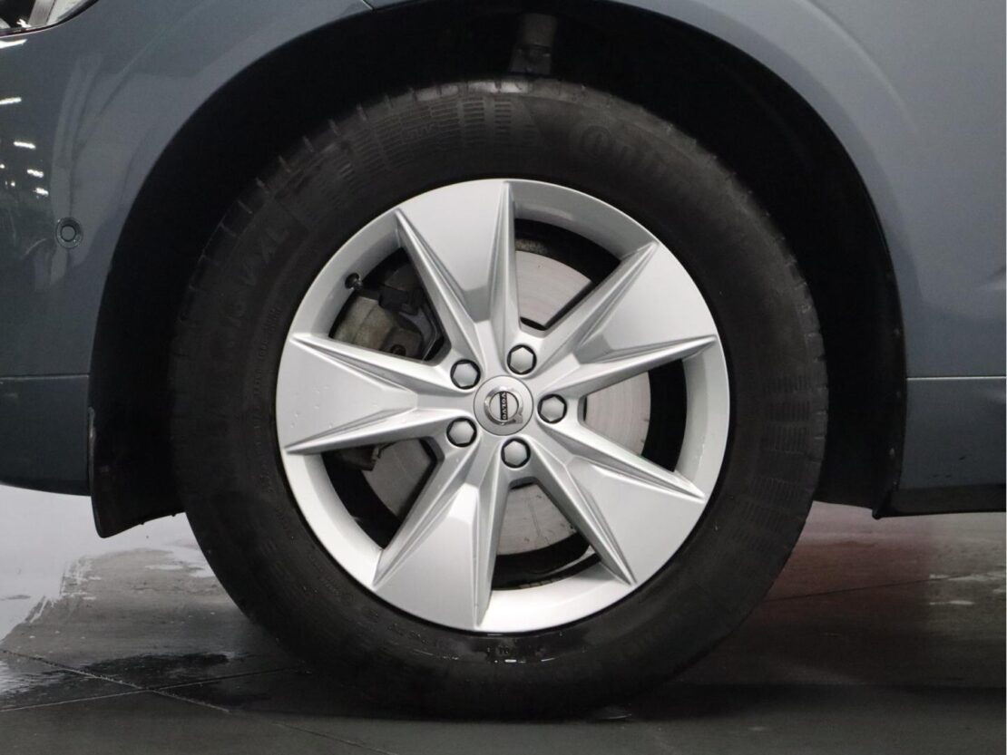 Volvo XC60 2.0 B4  Momentum Plus 19