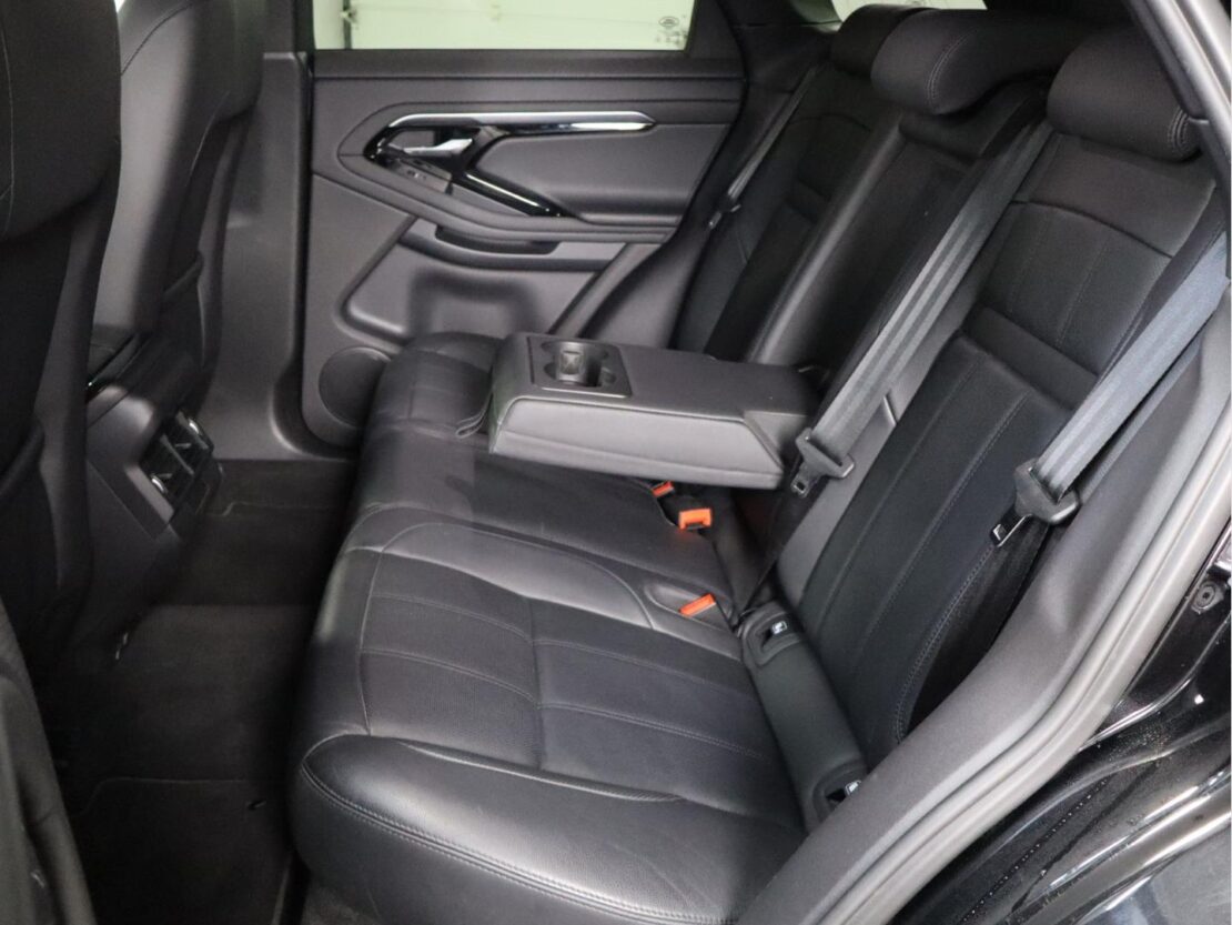 Land Rover Range Rover Evoque 1.5 P300e AWD R-Dynamic S Auto 8